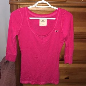 Quarter sleeve top, size small